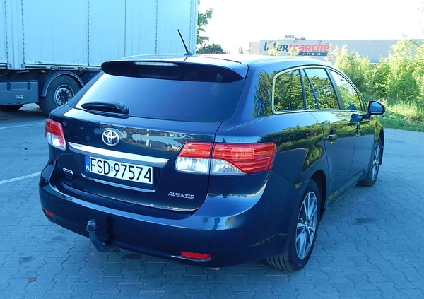 Toyota Avensis cena 31900 przebieg: 228228, rok produkcji 2014 z Drezdenko małe 466